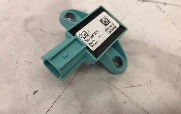 Audi A5 Sportback 8TA Airbag deployment crash/impact sensor 8K0955557C 5WK4380902
