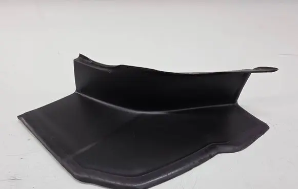 Land Rover Range Rover Velar Rear/tail light trim molding J8A228660AB