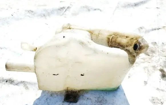 Nissan Micra Windshield washer fluid reservoir/tank