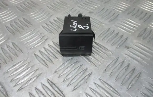 Seat Leon (1P) Windscreen/window heater switch