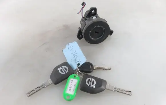 Volvo XC90 Ignition lock 22336369
