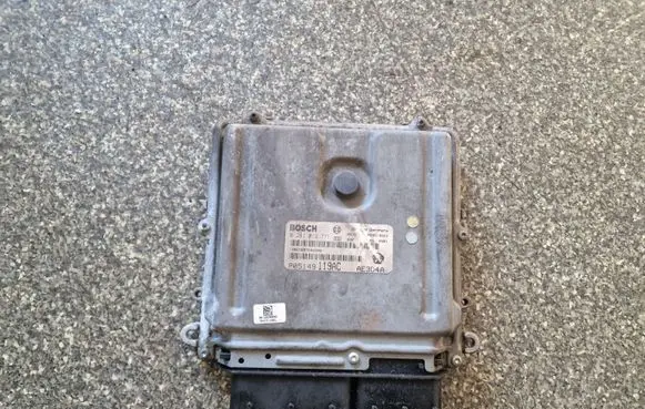 Chrysler 300 - 300C Engine control unit/module 0281013771