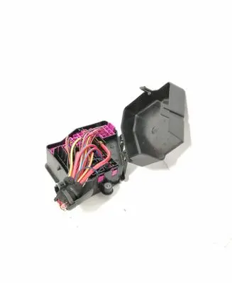 Audi A6 S6 C6 4F Fuse module 8D2941824