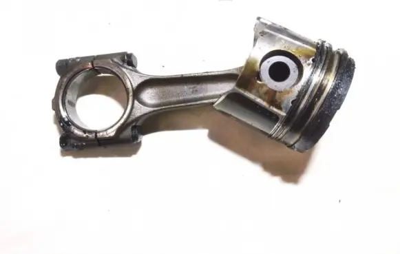 Citroen C5 Piston with connecting rod