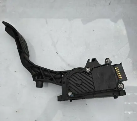 Skoda Fabia Mk2 (5J) Accelerator throttle pedal 6Q2721503E 0280755067 689208091YB3