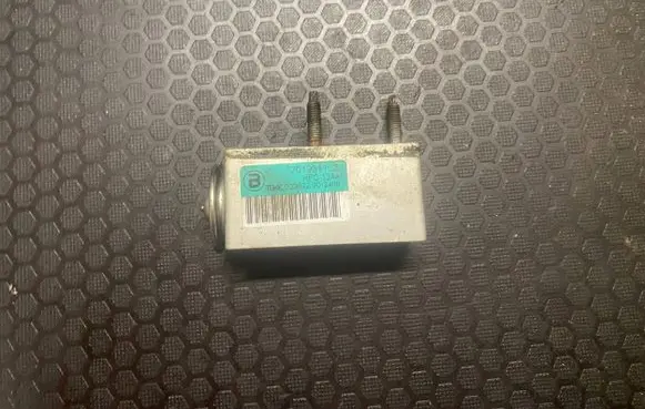 Citroen C5 Air conditioning (A/C) expansion valve 52362290 7019311