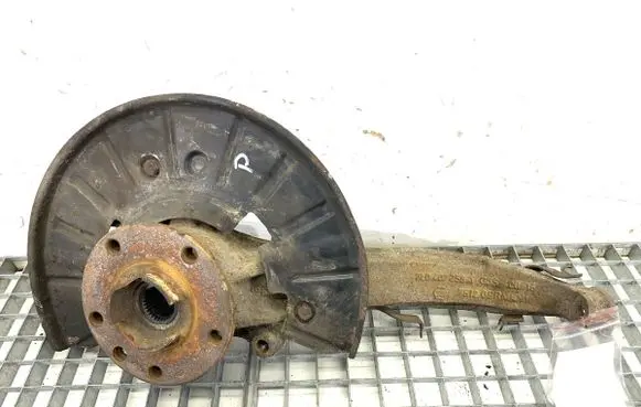 Audi Q7 4L Front wheel hub spindle knuckle 7L0407258A