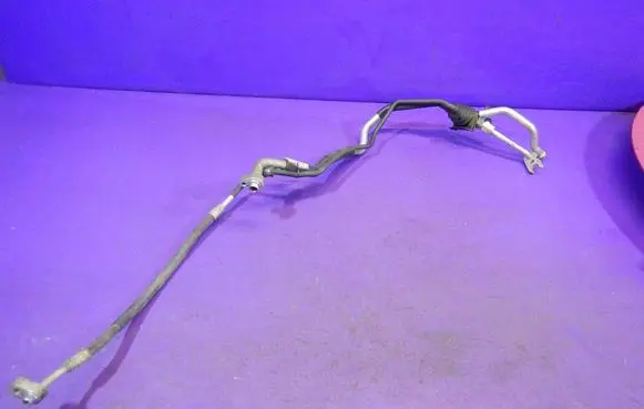 Volkswagen PASSAT B5.5 Air conditioning (A/C) pipe/hose 