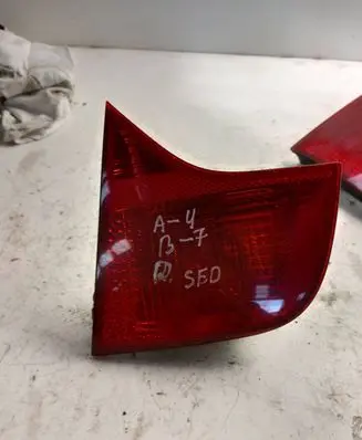 Audi A4 S4 B7 8E 8H Tailgate rear/tail lights