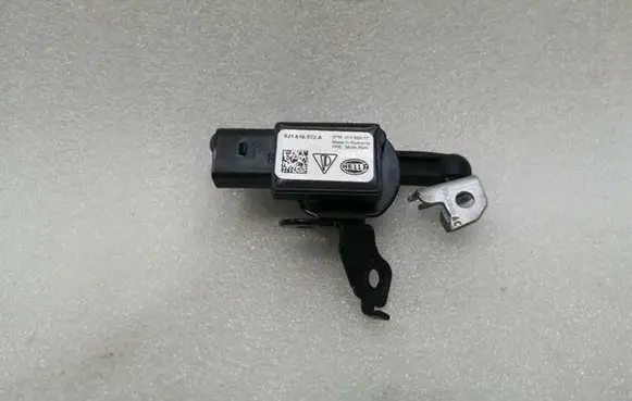 Rear air suspension level height sensor