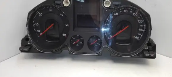 Volkswagen PASSAT B6 Speedometer (instrument cluster) 3C0920960A