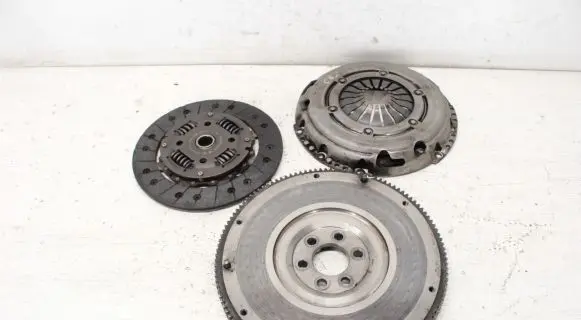 Seat Ibiza IV (6J,6P) Clutch set kit 03F141025 036105273 036141032H