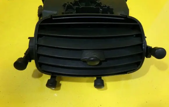 Smart ForTwo I Dash center air vent grill 0001163