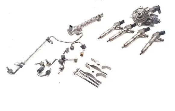 Volkswagen PASSAT B8 Fuel injection system set 04L130755D 0445010537 0445110469