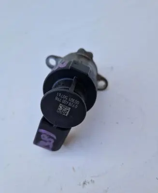 BMW 3 E90 E91 Fuel pressure sensor 0928400798