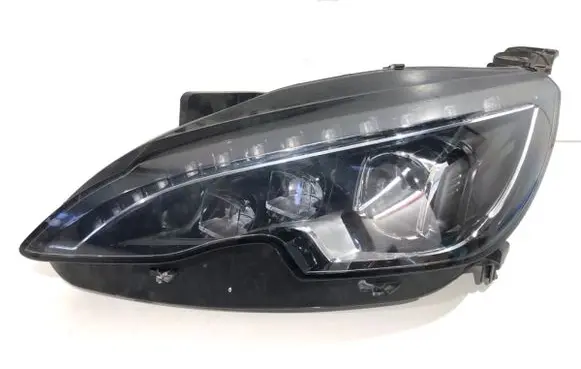 Peugeot 308 Headlight/headlamp 9677832480