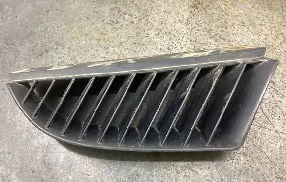 Mitsubishi Colt CZ3 Front bumper upper radiator grill MN127774