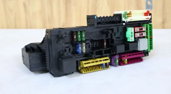 Mercedes-Benz SLK R172 Central body control module 1729060105 A1729060105