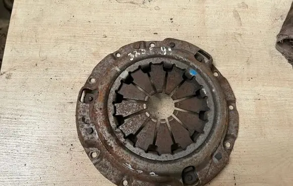 Mazda 323 Pressure plate 