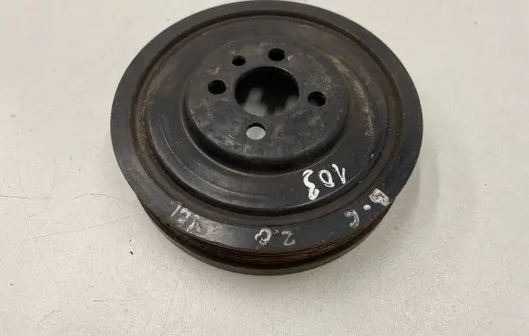 Volkswagen PASSAT B6 Crankshaft pulley 03g105243