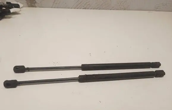 Skoda Fabia Mk1 (6Y) Shock absorber/damper mounting bracket 