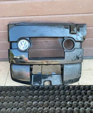 Volkswagen Golf V Engine cover (trim) 06A103925CH 06A103925