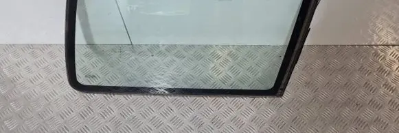 Nissan Terrano Rear side window