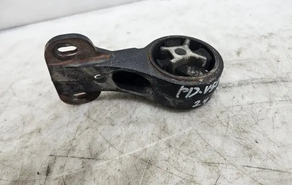 Volvo V50 Engine mount bracket 322A47