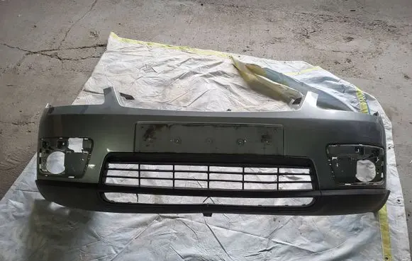 Ford Focus C-MAX Front bumper 3M51R17757