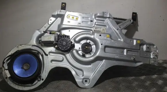 KIA Cerato Front door window regulator with motor 824802F020