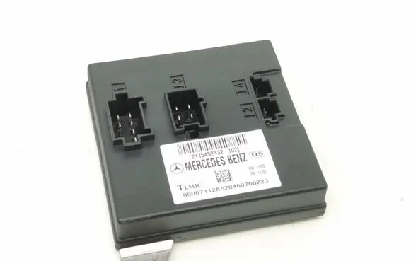 Mercedes-Benz E W211 Other control units/modules 2115452132 00007112A520460700223