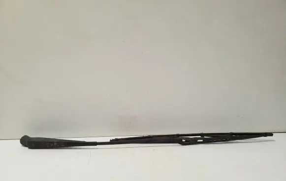 Opel Tigra A Front wiper blade arm 90484535