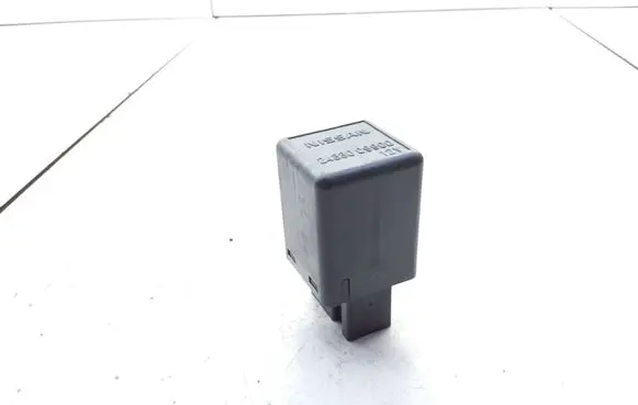 Nissan Primera Hazard warning light relay 24330C9900