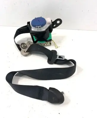 Mazda 6 Front seatbelt 0437002