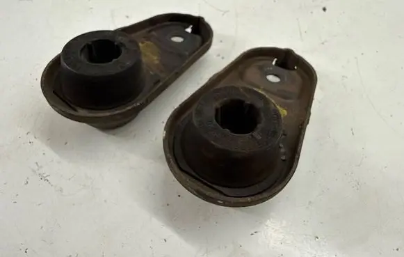 Ford Mustang VI Muffler mount bracket/holder FR335A242AC