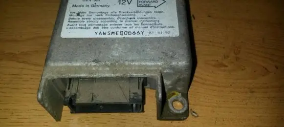 Volkswagen Golf III Airbag control unit/module 1H0959656 5WK4084