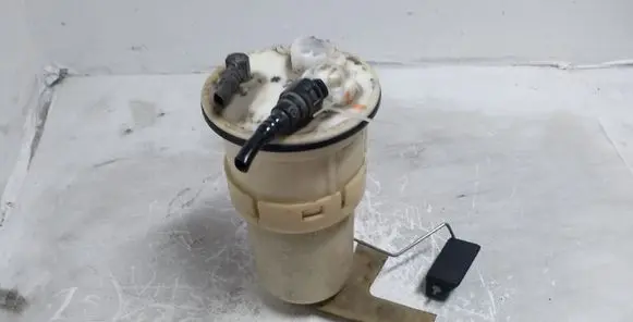Toyota Yaris Verso Fuel level sensor 