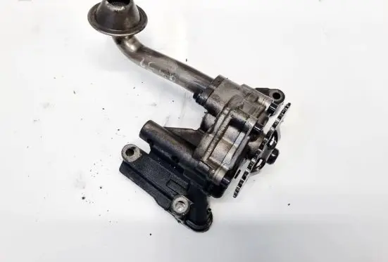 Skoda Fabia Mk1 (6Y) Oil pump 06A115121