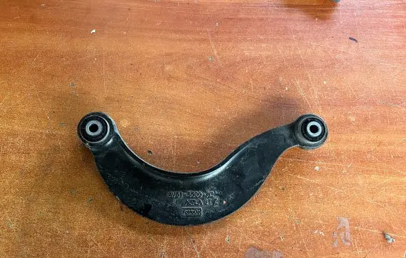 Ford Focus ST Rear control arm AV615500AC