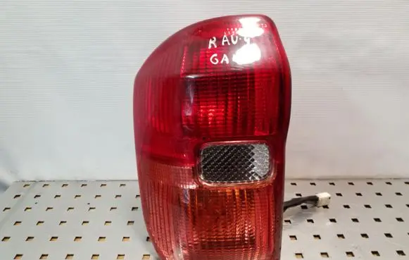 Toyota RAV 4 (XA20) Rear/tail lights