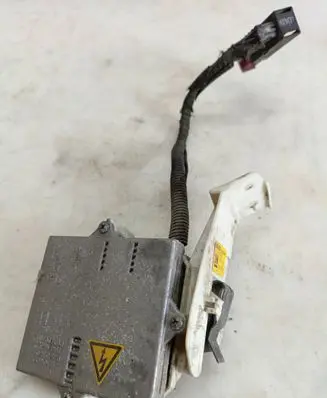 Opel Vectra B Headlight ballast module Xenon 09153600 1304490438 824183
