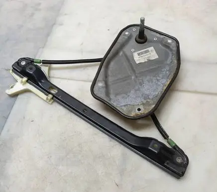 Volkswagen Golf V Rear door manual window regulator 1K4839401B WL3011S03