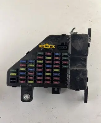 Hyundai Tucson JM Fuse module 911102E001 911102E00 911102001