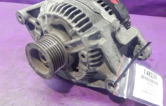 Opel Corsa B Generator/alternator 90389248