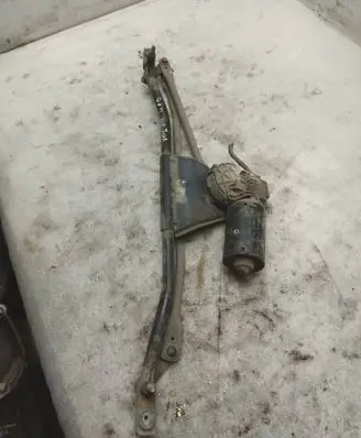 Volvo 440 Front wiper linkage and motor 0390246313