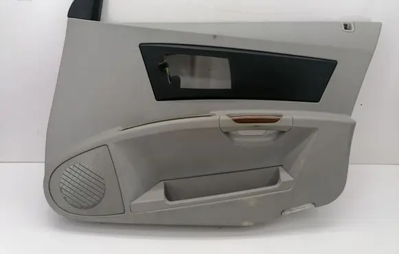 Cadillac CTS Front door card panel trim 25768620