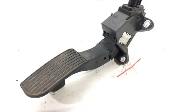 Toyota Aygo AB40 Accelerator throttle pedal