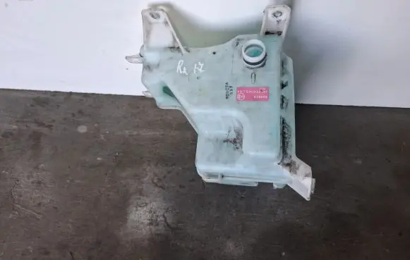 Lexus RX 450H Windshield washer fluid reservoir/tank 060356332