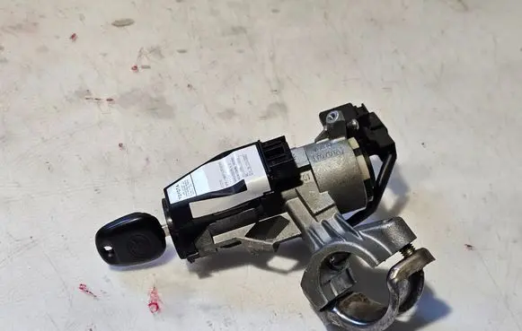 Toyota Yaris Ignition lock 897830D010 450200D01