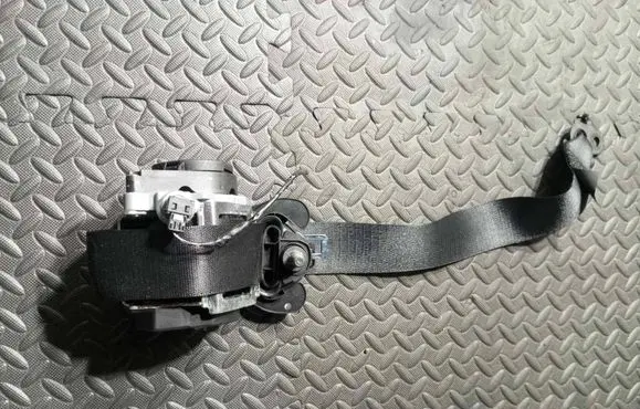 BMW 5 GT F07 Front seatbelt 7233510 72117233510 618120800